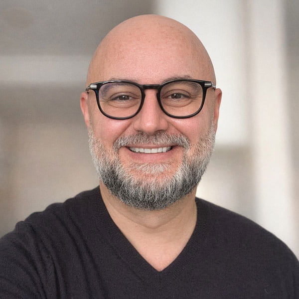 Nader Kiarang Photo